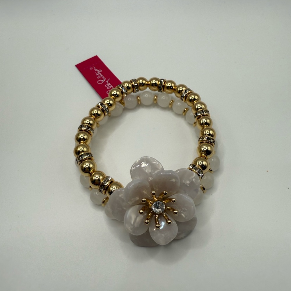 Lilly Pulitzer $58 gold White Floral Bracelet stretchy cream flower boho cute
